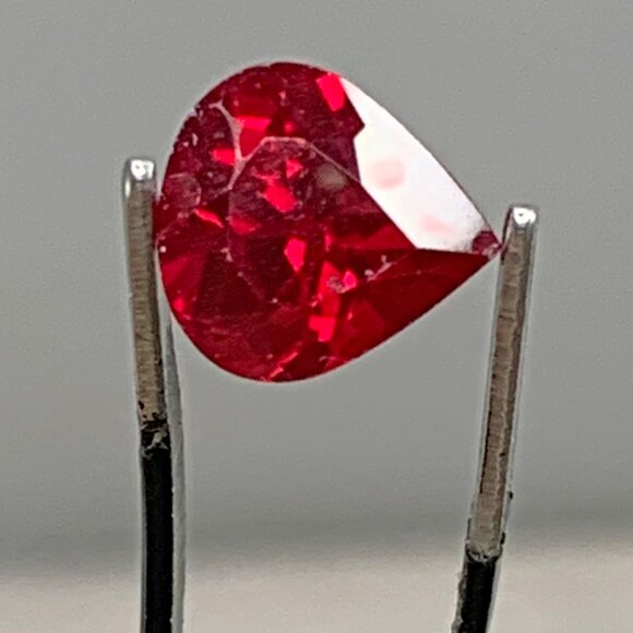 Elegant Red Gemstone Teardrop ruby - Picture 10 of 13